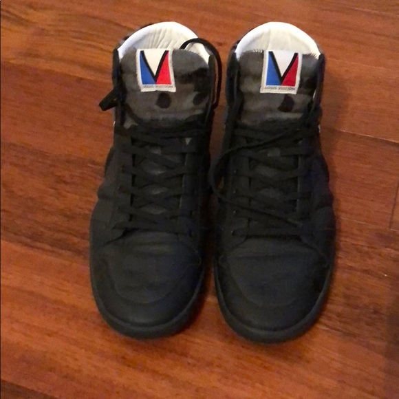 Louis Vuitton shoes - Picture 3 of 4